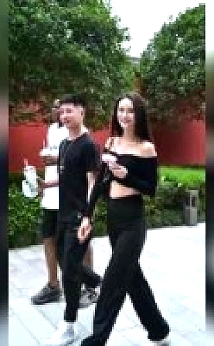 鲁鲁社城市影像主题配图：街道是一本打开的书